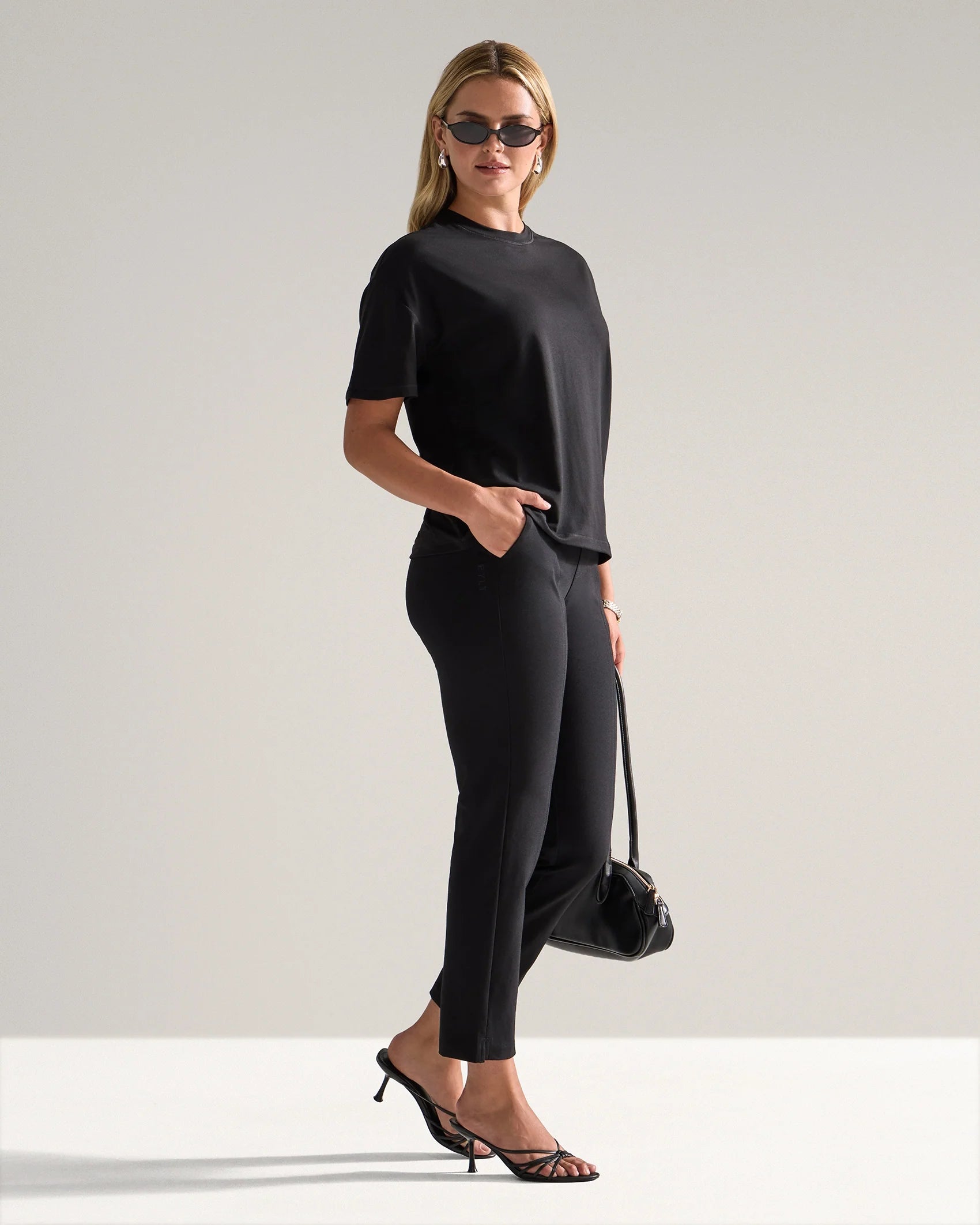 Women's Everyday Slim Ankle Pant