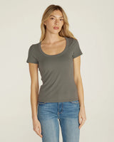 Drift Fitted Scoopneck Tee